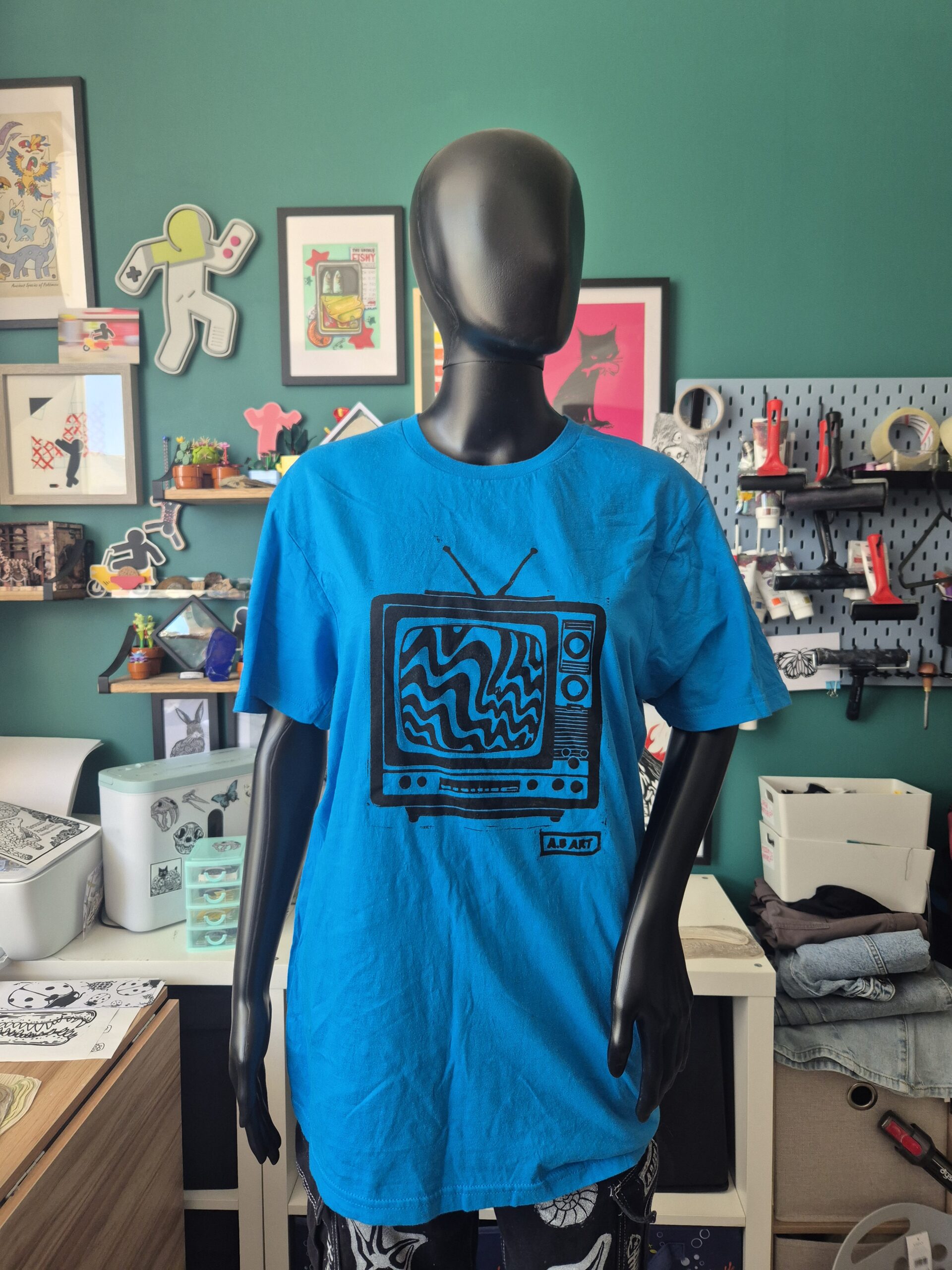 Blue Retro T.V. T-Shirt - Size Medium - Image 2