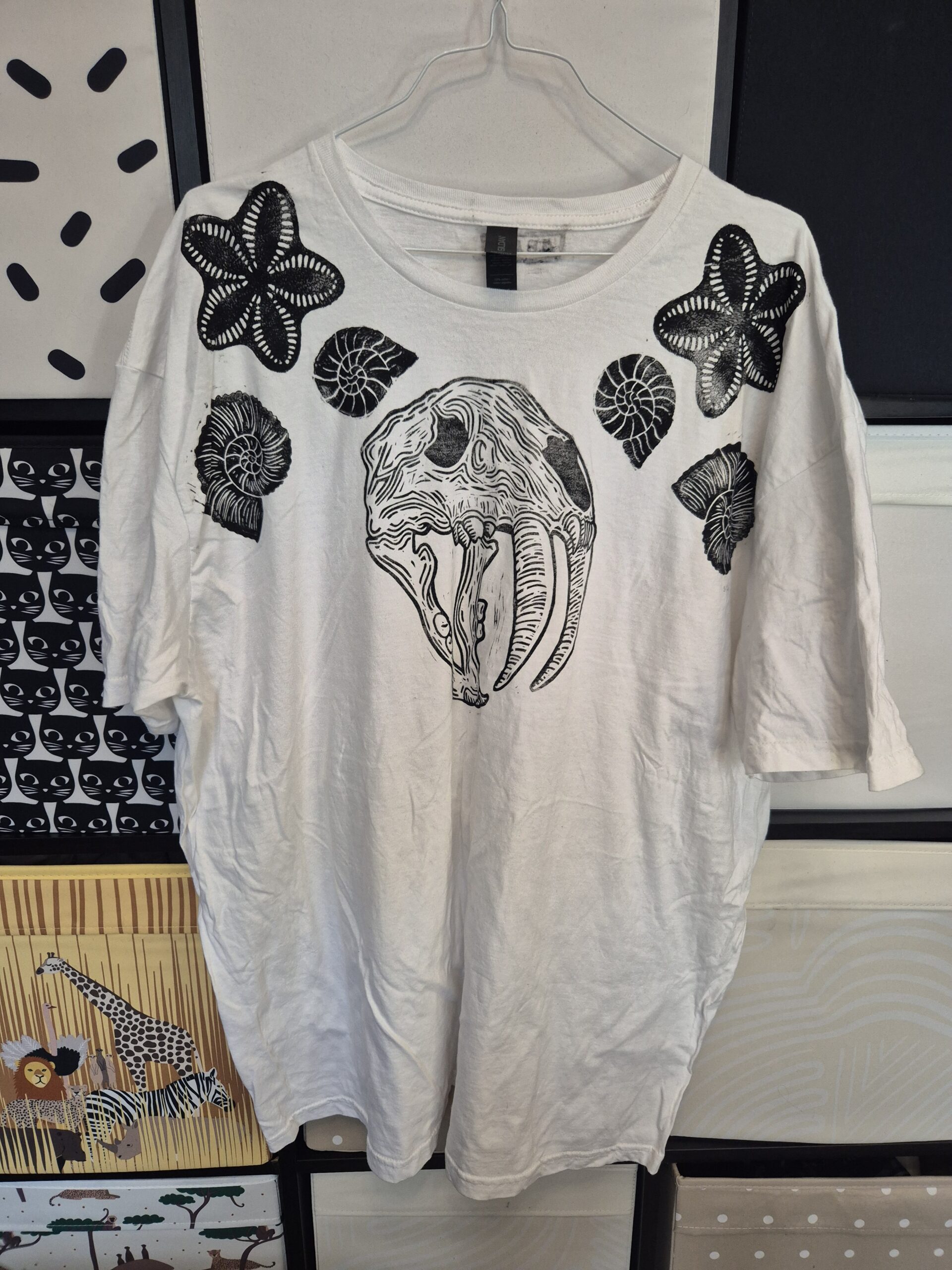 White Smilodon Upcycled T-shirt – Size 2X-Large