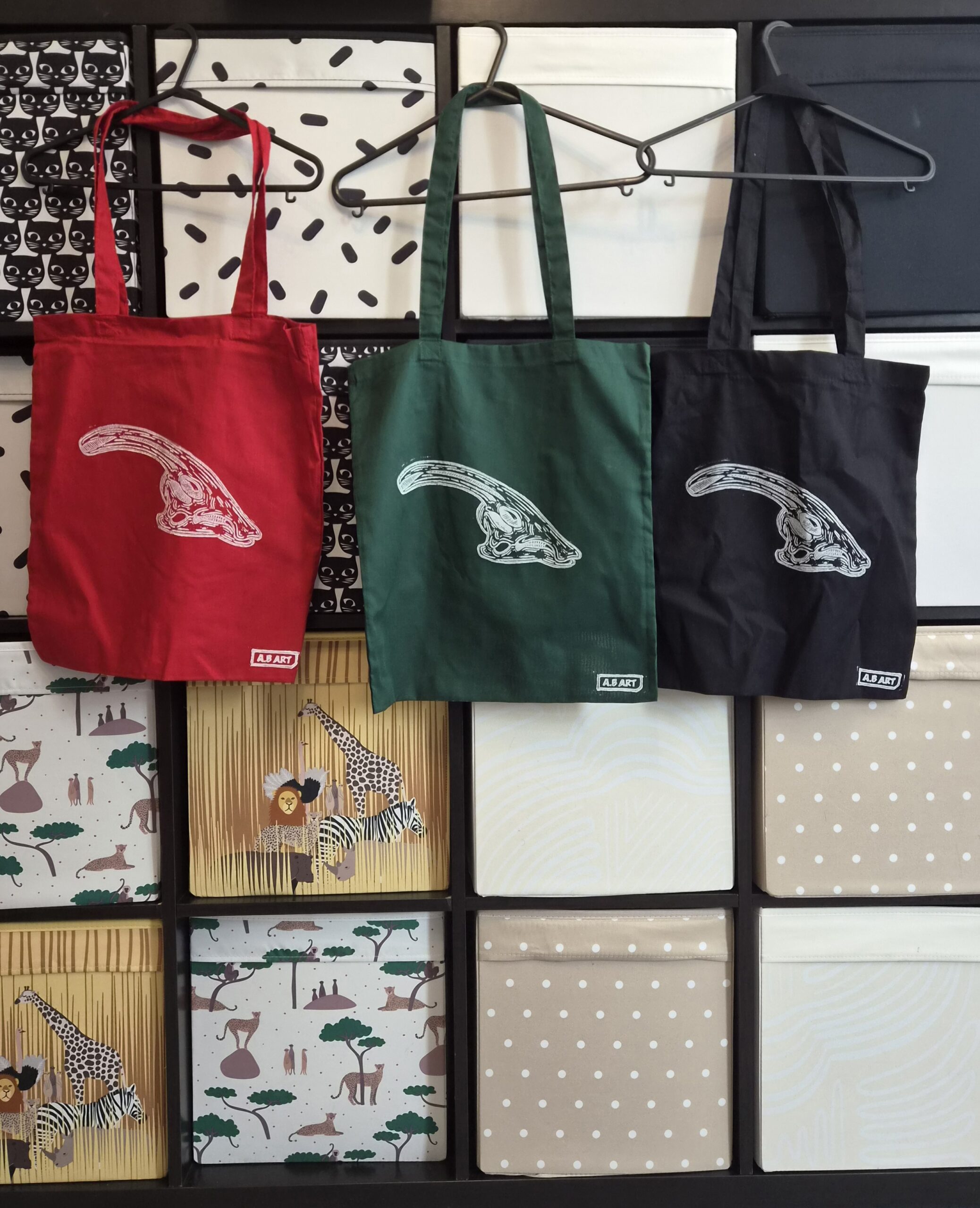 Parasaurolophus Tote Bag – Red, Green, Black